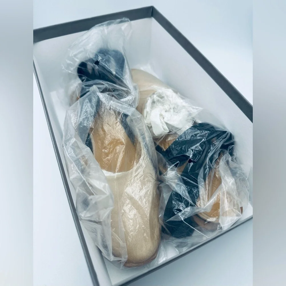 NWT Coclico Hamm Talco Bone Leather Flat Size 37
